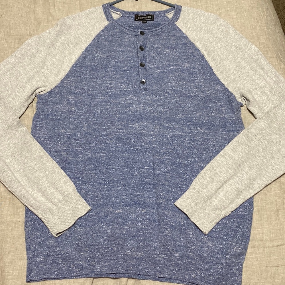 Men’s Express Henley lightweight sweater size medium blue and grey.